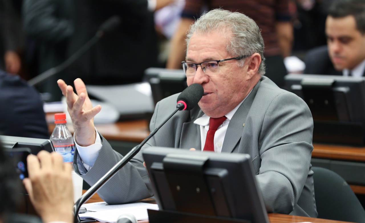 Deputado Assis Carvalho na Câmara Federal